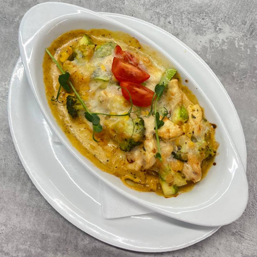 Пательня з куркою та овочами